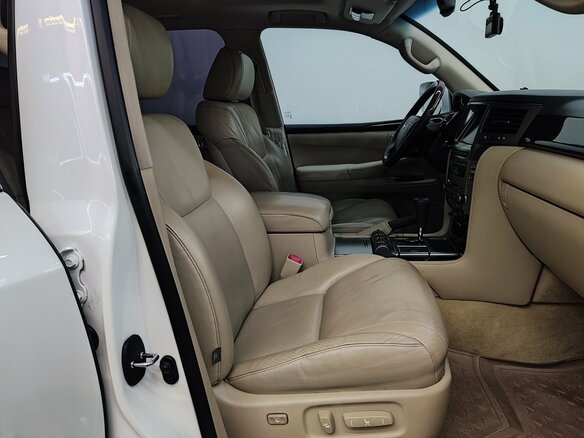 2009 Lexus LX 570 III, белый, 3200000 рублей - вид 21