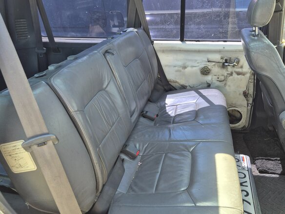 1994 Mitsubishi Pajero II, серебристый - вид 17