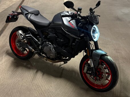 2022 Ducati Monster 937, серый, 950000 рублей, вид 1