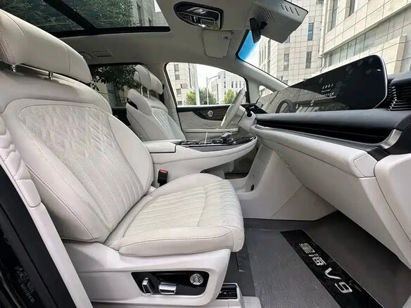2026 Forthing V9 34.94 kWh, чёрный - вид 19