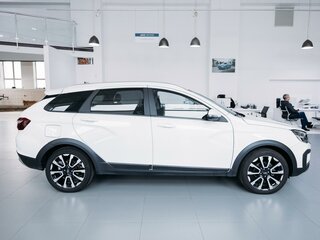 2024 Lada (ВАЗ) Vesta SW Cross I Рестайлинг (NG), белый, 1550000 рублей, вид 4