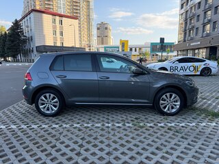2018 Volkswagen Golf VII Рестайлинг, серый, 2300000 рублей, вид 4