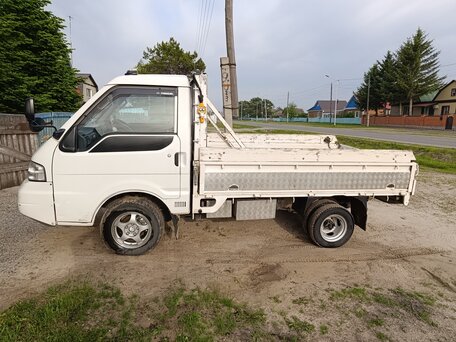 2001 Mazda Bongo, белый, 850000 рублей, вид 3