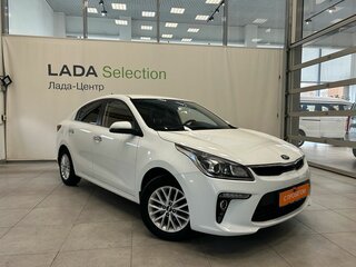 2020 Kia Rio IV, белый, 1599000 рублей, вид 2