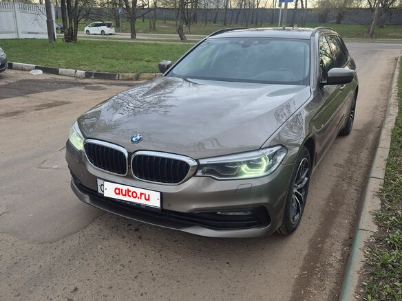 2018 BMW 5 серии 520d VII (G30/G31/G38), коричневый, 3490000 рублей - вид 1
