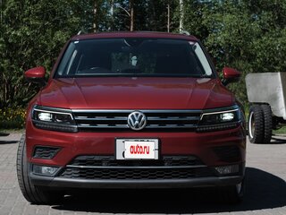 2018 Volkswagen Tiguan II, пурпурный, 1750000 рублей, вид 2
