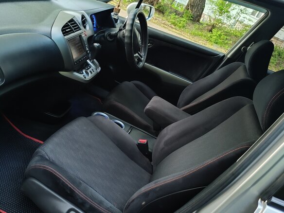 2011 Honda Stream II Рестайлинг, серебристый, 1150000 рублей - вид 13