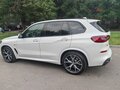 2020 BMW X5 M50i IV (G05/G18), белый, 7100000 рублей - вид 5