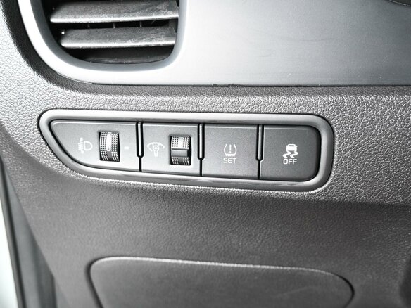 2017 Kia Rio IV, белый, 1499000 рублей - вид 15