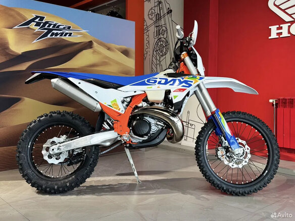 2026 KTM 300 EXC, оранжевый, 1450000 рублей