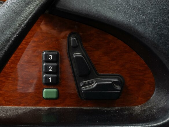 1998 Mercedes-Benz S-Класс 320 III (W140) Рестайлинг, чёрный, 1799000 рублей - вид 16
