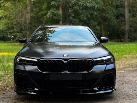 2021 BMW 5 серии 530d xDrive VII (G30/G31/G38) Рестайлинг, чёрный, 6250000 рублей, вид 4