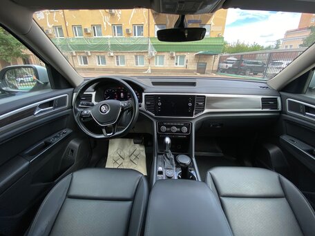 2018 Volkswagen Teramont I, серебристый, 2800000 рублей, вид 5