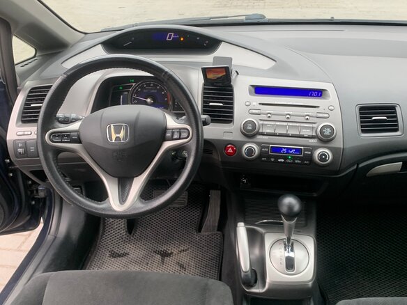 2010 Honda Civic Hybrid VIII Рестайлинг, синий, 845000 рублей - вид 5