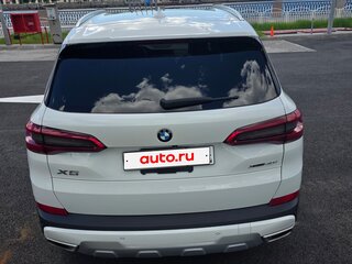 2019 BMW X5 40i IV (G05/G18), белый, 5300000 рублей, вид 4