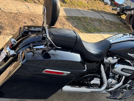 2018 Harley-Davidson Street Glide, чёрный, 1500000 рублей, вид 4