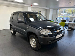 2015 Chevrolet Niva I Рестайлинг, чёрный, 468000 рублей, вид 3