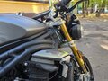 2021 Triumph Speed Triple, серый, 900000 рублей - вид 8