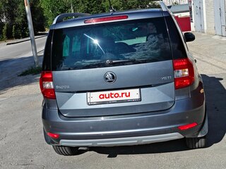 2017 Skoda Yeti I Рестайлинг, серый, 1390000 рублей, вид 4