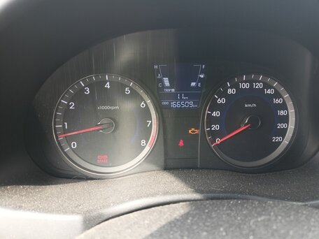 2011 Hyundai Solaris I, красный, 463000 рублей, вид 2
