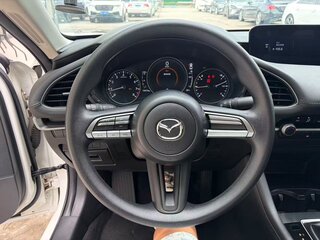 2022 Mazda 3 IV (BP), белый, 1650000 рублей, вид 3