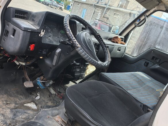 1998 Hyundai H350, белый, 495000 рублей - вид 9