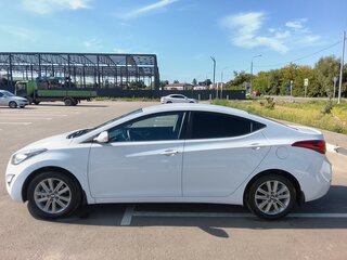 2013 Hyundai Elantra V (MD), белый, 1000000 рублей, вид 5
