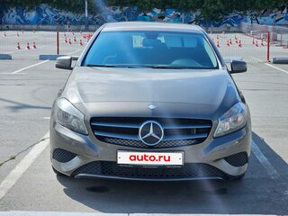 2013 Mercedes-Benz A-Класс 180 III (W176), серый, 1150000 рублей, вид 2