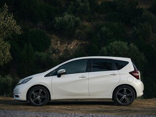 2016 Nissan Note e-Power II Рестайлинг, белый, 1399990 рублей, вид 3