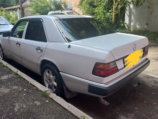 1993 Mercedes-Benz W124 200, белый, 850000 рублей, вид 5