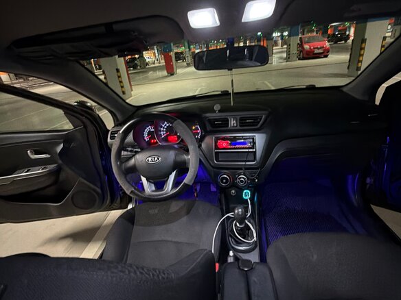 2012 Kia Rio III, чёрный, 750000 рублей - вид 12