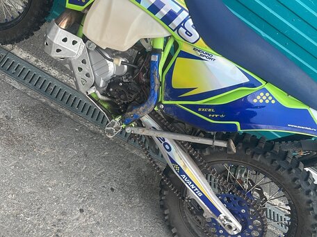 2025 Avantis Enduro 300 Pro/Carb, зелёный, 260000 рублей, вид 2