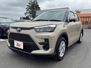 2024 Toyota Raize I, бежевый, 1157084 рублей, вид 2
