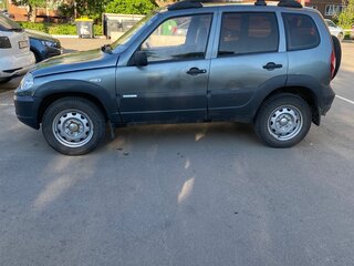 2012 Chevrolet Niva I Рестайлинг, серый, 320000 рублей, вид 4