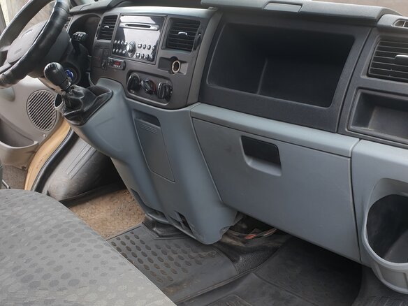 2011 Ford Transit, бежевый, 840000 рублей - вид 11