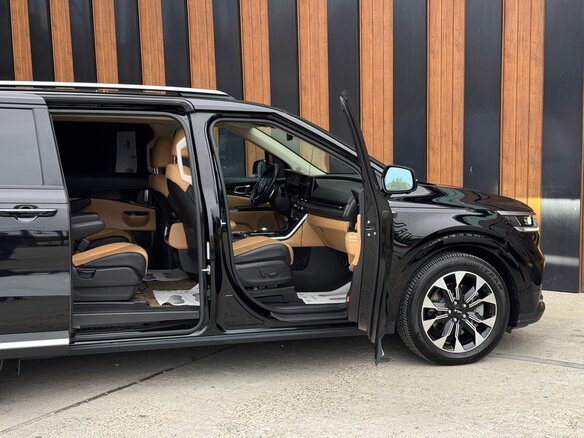 2020 Kia Carnival IV, чёрный, 3300000 рублей - вид 2