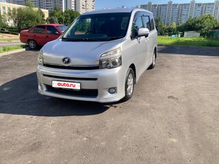 2010 Toyota Voxy II (R70), серый, 1110000 рублей, вид 4