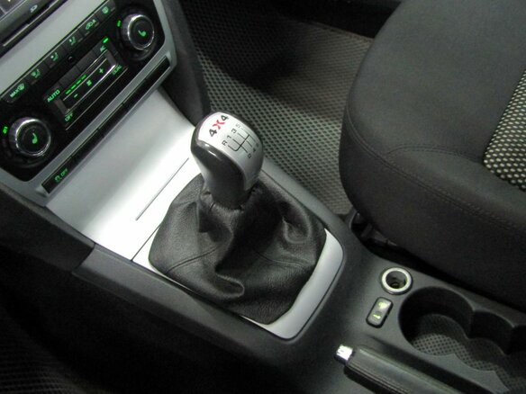 2010 Skoda Octavia Scout II (A5) Рестайлинг, серый - вид 16
