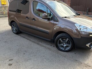 2014 Peugeot Partner II Рестайлинг, коричневый, 1050000 рублей, вид 4