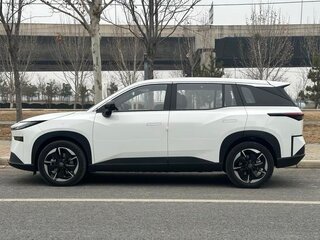 2026 Toyota bZ3X 50 kWh, белый, 2600000 рублей, вид 5