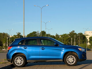 2014 Mitsubishi ASX I Рестайлинг, синий, 950000 рублей, вид 4