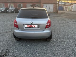 2013 Skoda Fabia II Рестайлинг, серебристый, 595000 рублей, вид 5