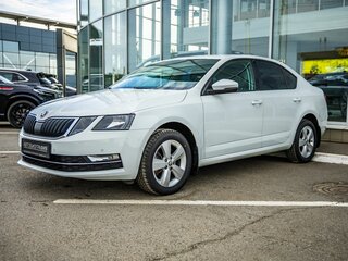 2019 Skoda Octavia III (A7) Рестайлинг, белый, 1748000 рублей, вид 3
