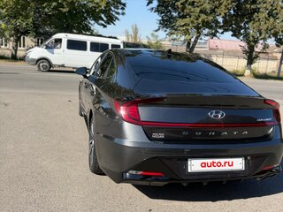 2021 Hyundai Sonata VIII (DN8), серый, 2650000 рублей, вид 3