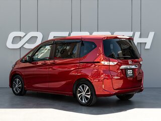 2018 Honda Freed II, красный, 1695000 рублей, вид 2