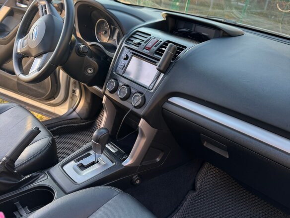 2013 Subaru Forester IV, белый, 1650000 рублей - вид 8