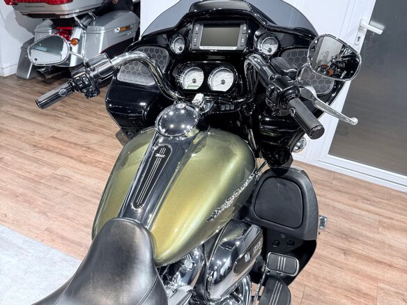 2017 Harley-Davidson Road Glide, зелёный, 1999000 рублей - вид 17