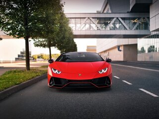 2021 Lamborghini Huracán I Рестайлинг, красный, 26000000 рублей, вид 2