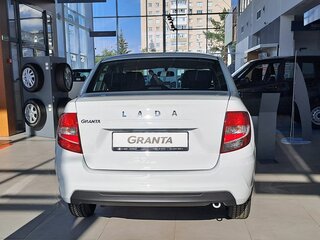 2026 Lada (ВАЗ) Granta I Рестайлинг, белый, 1008900 рублей, вид 4