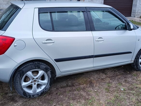 2012 Skoda Fabia II Рестайлинг, серебристый, 545000 рублей - вид 1